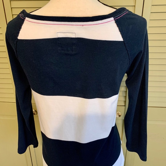 Hollister 3/4 True Navy/White Top - Picture 3 of 10